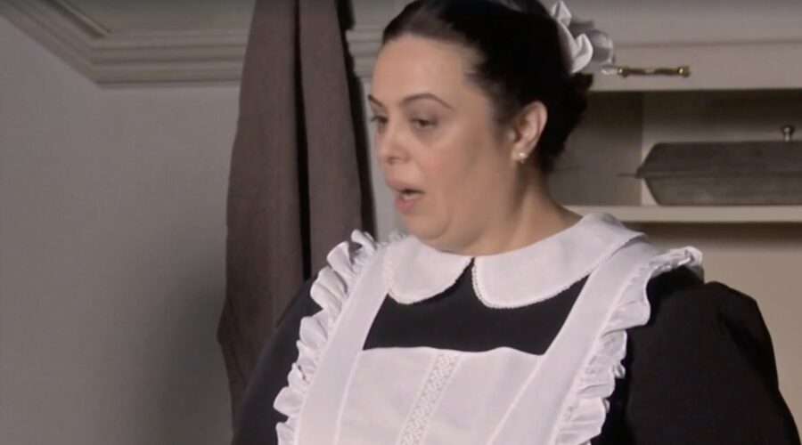 Nuncy Valcárcel (María de las Mercedes “Merceditas” Oviedo) in una scena della puntata 200 di “Sei Sorelle”. Credits: Rai.