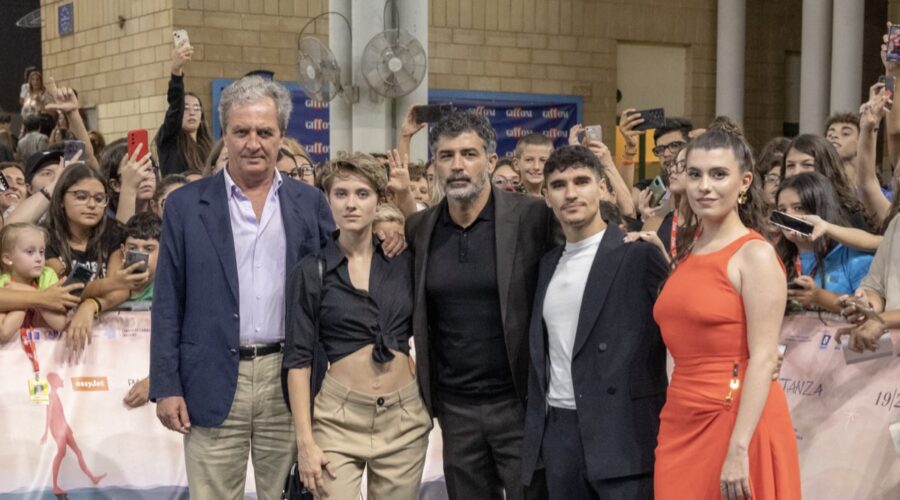 Roberto Sessa Rebecca Mogavero Giovanna Sannino E Antonio D'aquino Carmine Recano Sul Carpet Di Giffoni 54 Credits Giffoni