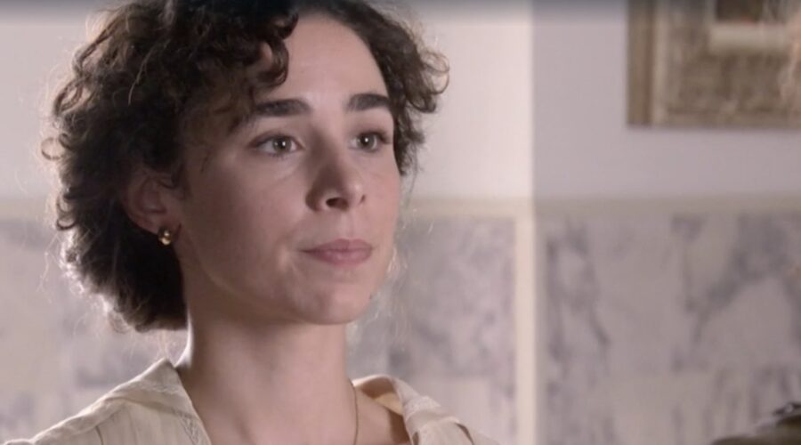 Candela Serrat (Celia Silva Torrealba) in una scena della puntata 143 di “Sei Sorelle”. Credits: Rai.