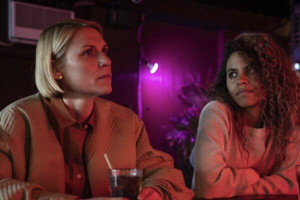 Da sinistra: Claire Danes (Sam Browne) e Zazie Beetz (Mel Harmony) in una scena di “Full Circle”. Credits: TimVision.