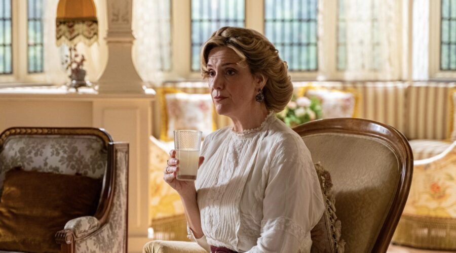 Eva Martín (Cruz Ezquerdo) in una scena de “La Promessa“. Credits: Bambú Producciones/RTVE/RTI Mediaset.