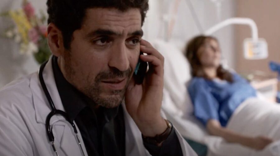Screenshot di Abdelhafid Metalsi (Kader Chérif) nel trailer di “Cherif” 2. Credits: France 2.