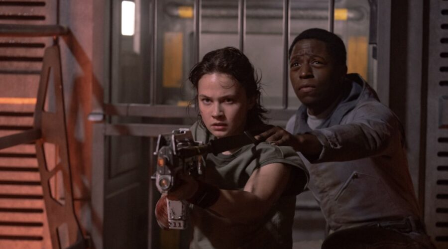 Cailee Spaeny E David Jonsson In Alien Romulus Credits Disney