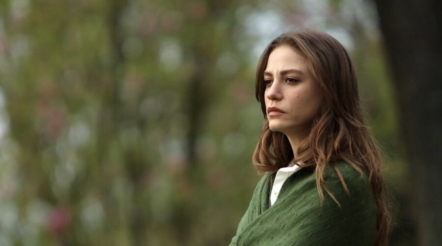 Serenay Sarikaya (Devin) in “The Family”. Credits: RTI Mediaset.