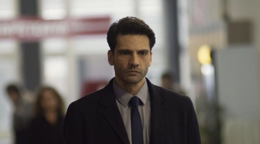 Kaan Urgancioglu (Ilgaz Kaya) in una scena di “Segreti di Famiglia”. Credits: RTI Mediaset.