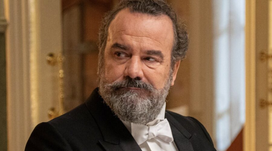 Manuel Regueiro (Alonso Luján) In La Promessa Credits Rete In Rete