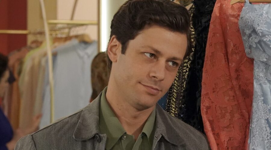 Gabriele Anagni (Alfredo Perico) in una scena de “Il Paradiso Delle Signore 9”. Credits: Rai.