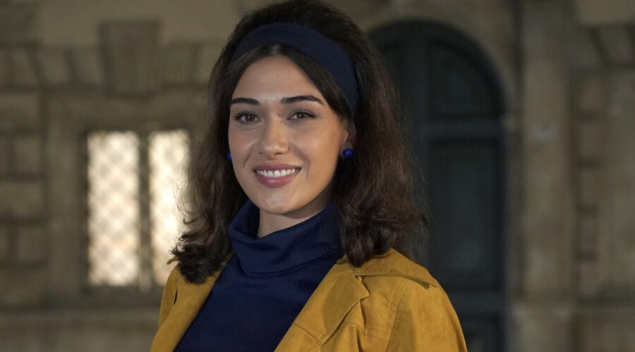 Nicoletta Di Bisceglie (Rosa Camilli) in un posato per “Il Paradiso Delle Signore 9”. Credits: Rai.