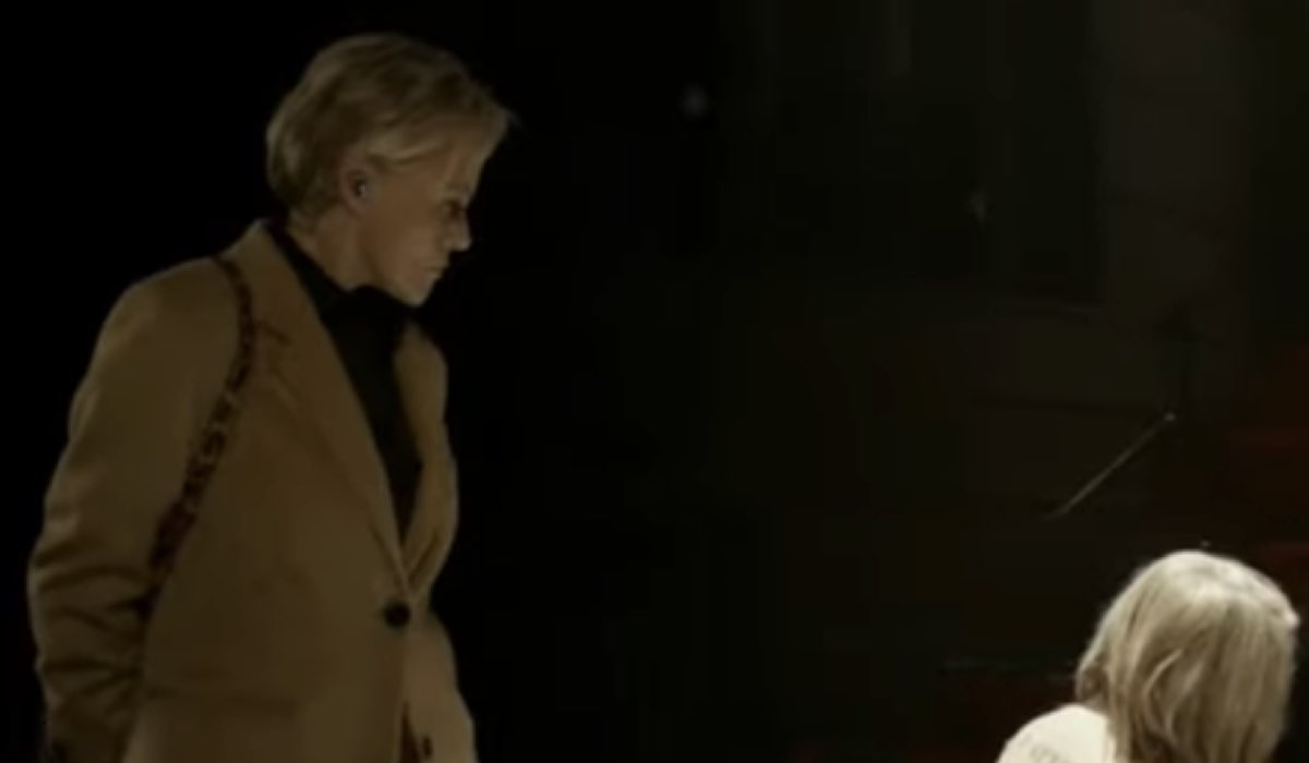 Muriel Robin (Louise Arbus) in una scena del trailer di “Master Crimes”. Credits: TF1/Rai.