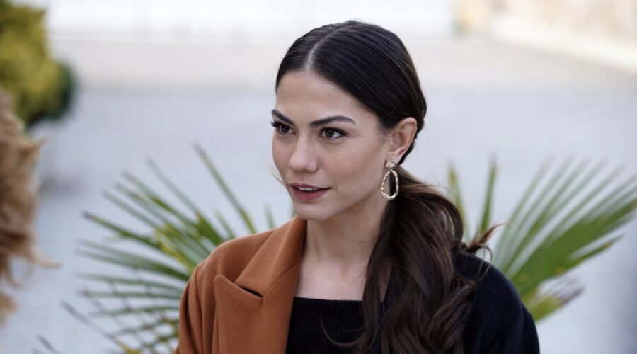 Zeynep (Demet Özdemir) in una scena di “My Home My Destiny 2”. Credits: RTI Mediaset.