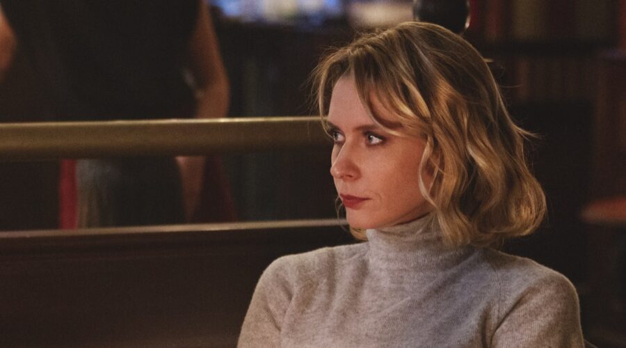 Elena Radonicich (Eva Kofler) in una scena di “Brennero”. Credits: Rai.