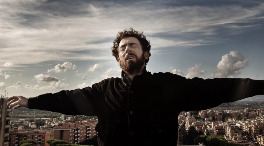 Elio Germano In Confidenza Credits Sky Cinema