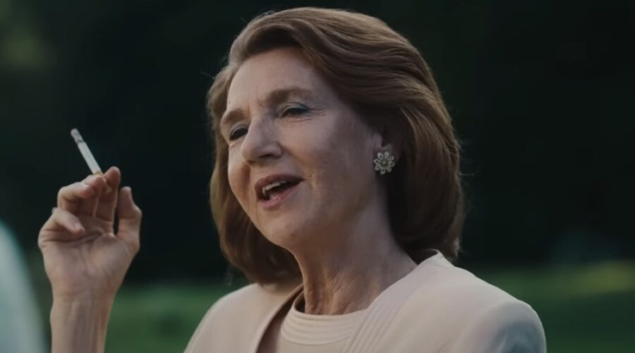 Elsie de Brauw (Beatrix) in una scena dal trailer di “Maxima”, Credits: Millstreet Films/Fotogramma da YouTube.