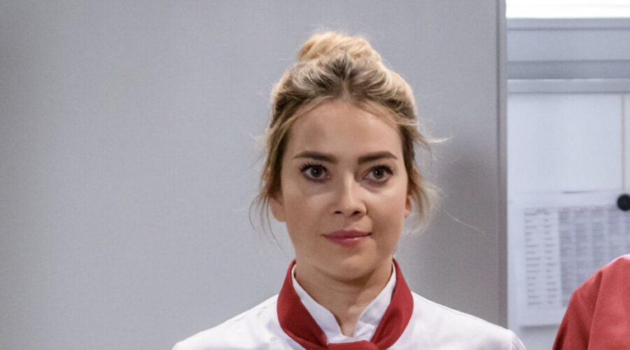 Laura Osswald (Bergmann) in una scena di “Tempesta d'amore”. Credits Das Erste/RTI Mediaset.