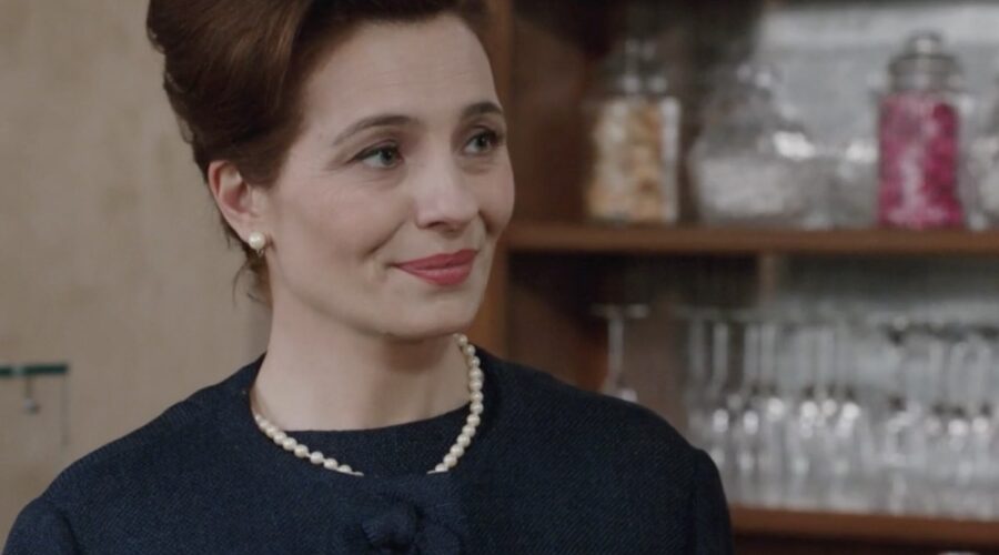 Caterina Valente (Luisa Gallo) in una scena della puntata 5 de “Il Paradiso Delle Signore 9”. Credits: Rai.