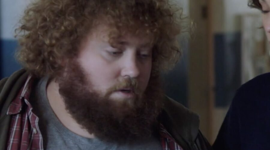 Ted Étienne (Cyril Langlois) in una scena dal trailer di “Simon Coleman”. Credits: France 2 / Fotogramma da YouTube.