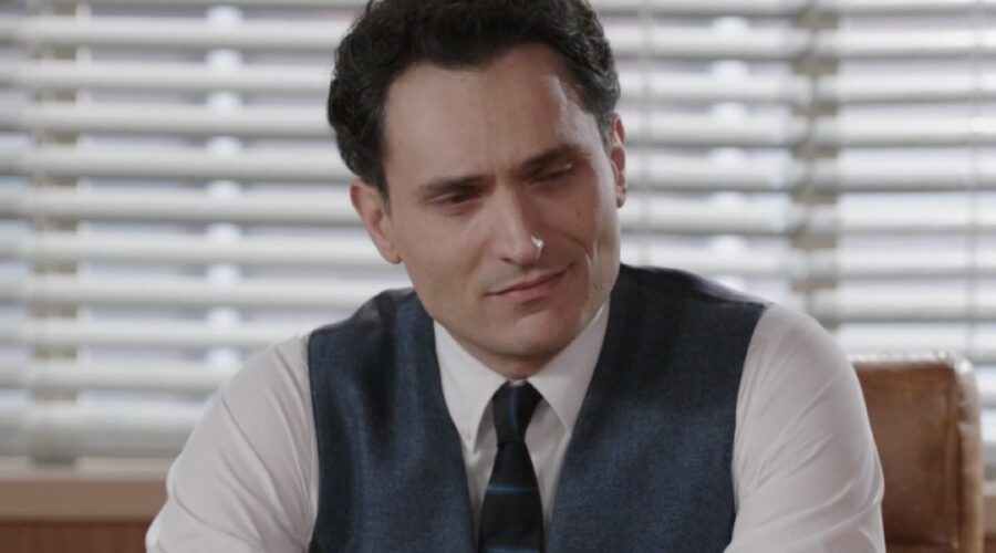 Alessandro Tersigni (Vittorio Conti) in una scena della puntata 31 de “Il Paradiso Delle Signore 8”. Credits: Rai.