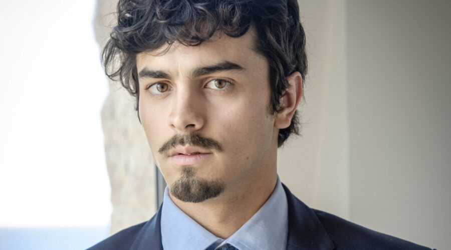 Alex Lorenzin (Falco) in una scena di “Storia di una famiglia perbene 2”. Credits: Ufficio Stampa Mediaset.