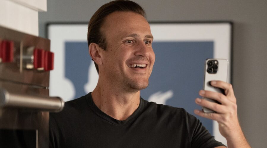 Jason Segel (Jimmy Laird) in una scena di “ Shrinking 2”. Credits: Apple TV+.