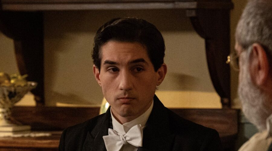Mario García (Salvador Romea); Joaquin Climent (Romulo Baeza) Credits Rete In Rete