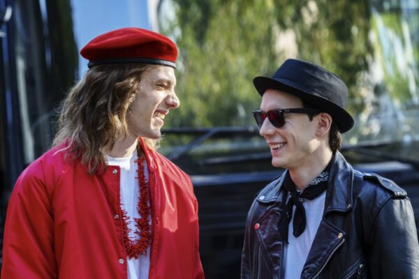 Matteo Oscar Giuggioli E Elia Nuzzolo In Hanno Ucciso L'uomo Ragno Episodio 3 Credits Sky Lucia Iuorio