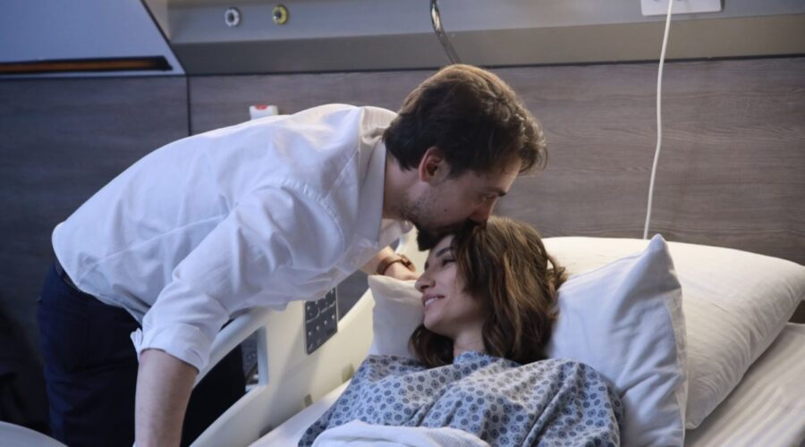 Da sinistra: Edip Tepeli (Mert Çakir) e Nilay Erdönmez (Gülendam) in una scena de “La Rosa Della Vendetta”. Credits: RTI Mediaset.