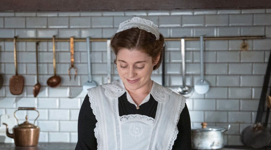 Sara Molina (Maria Fernandez) In La Promessa Credits Rete In Rete