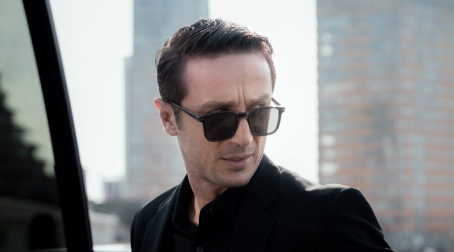 Asaf. Ahmet Rıfat Şungar As Cüneyt In Asaf. Cr. Courtesy Of Netflix