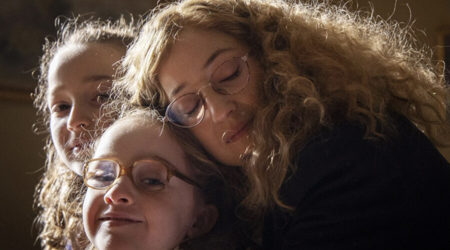 Alba Rohrwacher (Elena) in una scena di “L'amica geniale 4”. Credits: Rai.