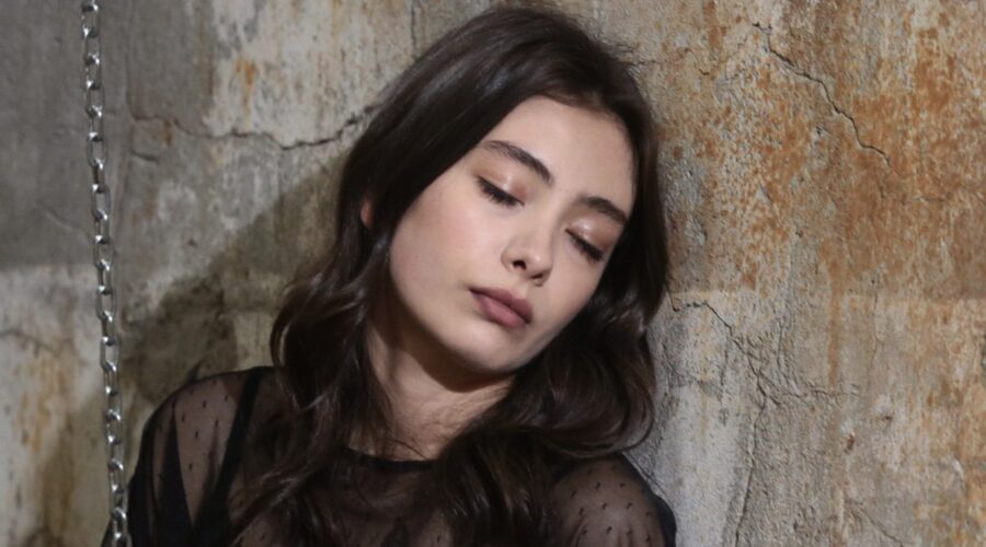 Endless Love Ii Canale 5 - 1a Tv Neslihan Atagül (Nihan Sezin) Credits Rete In Rete