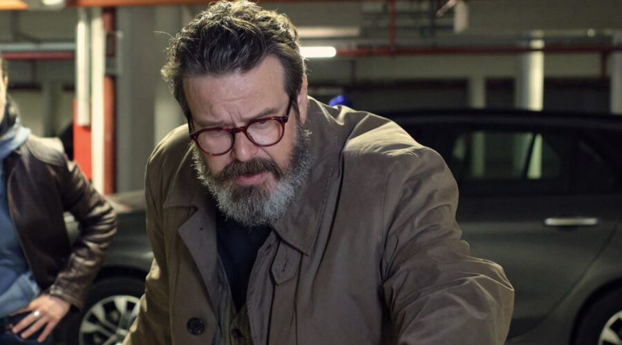 Giuseppe Battiston (Stucky) in una scena di “Stucky”. Credits: Rai.