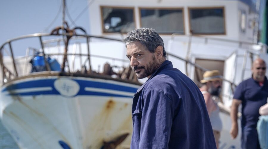 Giuseppe Zeno (Antonio) in una scena di “Storia Di Una Famiglia Perbene 2” Credits: Ufficio Stampa Mediaset.