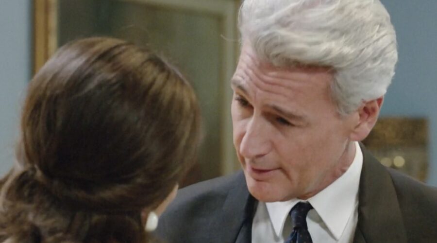 Roberto Farnesi (Umberto Guarnieri) in una scena della puntata 37 de “Il Paradiso Delle Signore 9”. Credits: Rai.