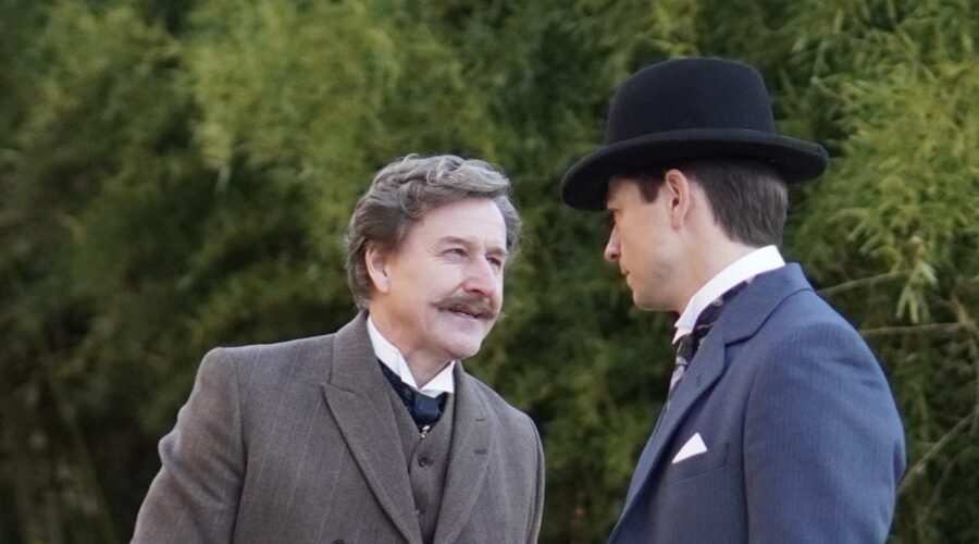 La Promessa Iii - 324 Retequattro - 1a Tv C. Stamm (Mr Cavendish); Michel Tejerina (Pelayo) Credits Rete In Rete