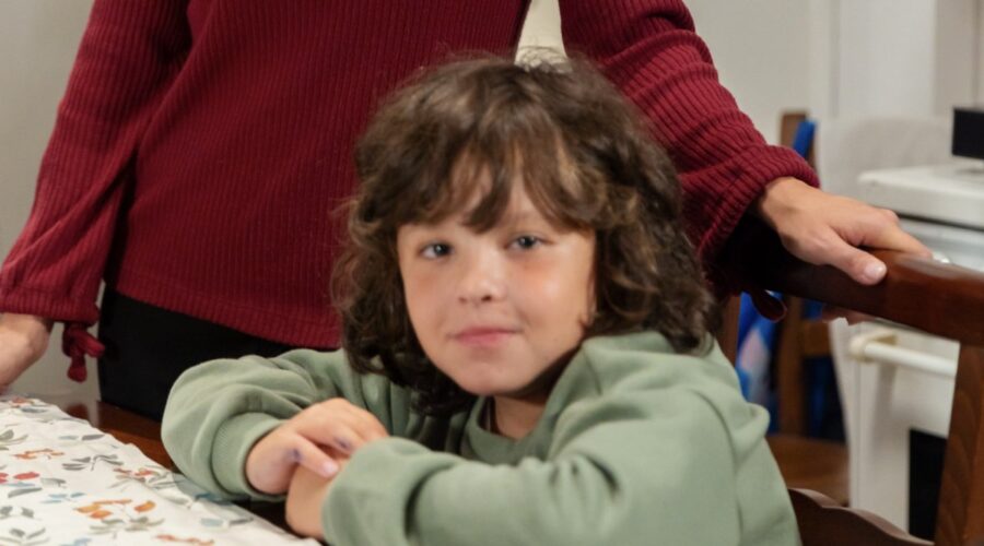 Manuel D'Angelo in una scena di “Un Posto al Sole”, Credits: Rai.