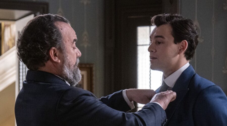 Manuel Regueiro (Alonso Luján); Xavi Lock (Curro De La Mata) In La Promessa 312 Credits Rete In Rete