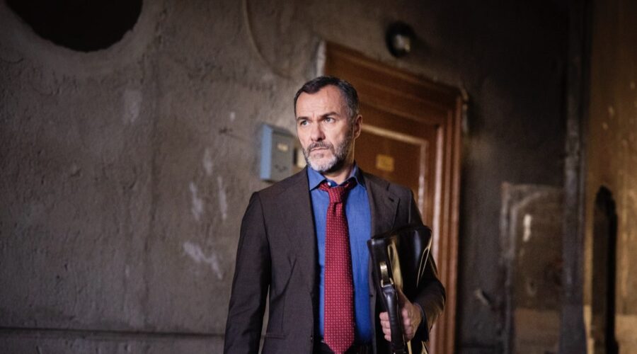 Massimiliano Gallo in una scena di “Vincenzo Malinconico - Avvocato d'insuccesso 2”. Credits: Rai.