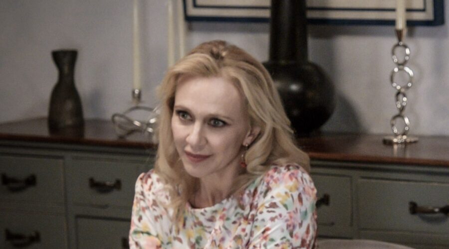 Monica Dugo (Isabella) in una scena di “Libera”. Credits: Rai.