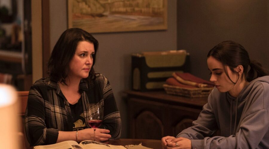L To R Melanie Lynskey E Sarah Desjardins In Yellowjackets, Episode 1, Season 3, Photo Credits Kailey Schwerman Paramount With Showtime