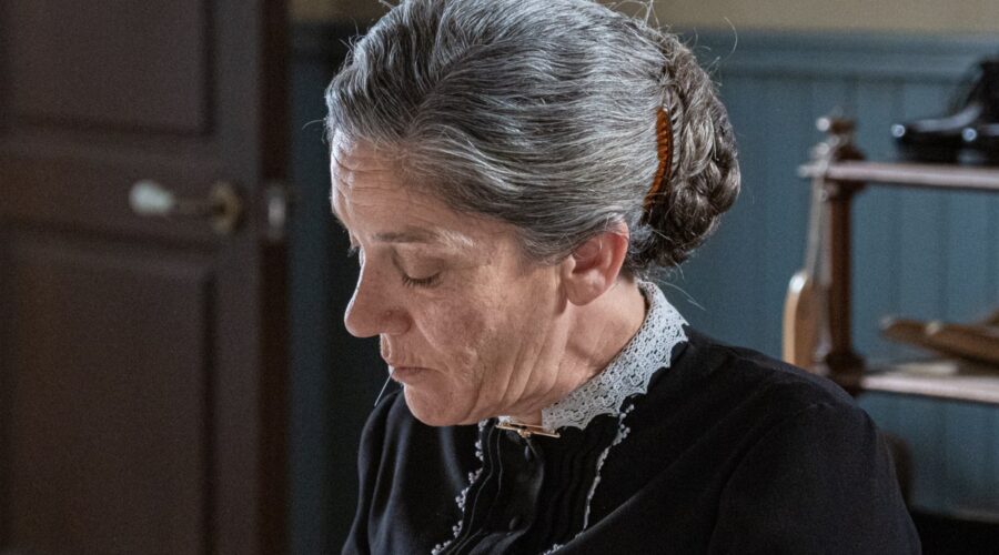 La Promessa Iii - 332 Retequattro - 1a Tv Marga Martínez (Petra Arcos) Credits Rete In Rete