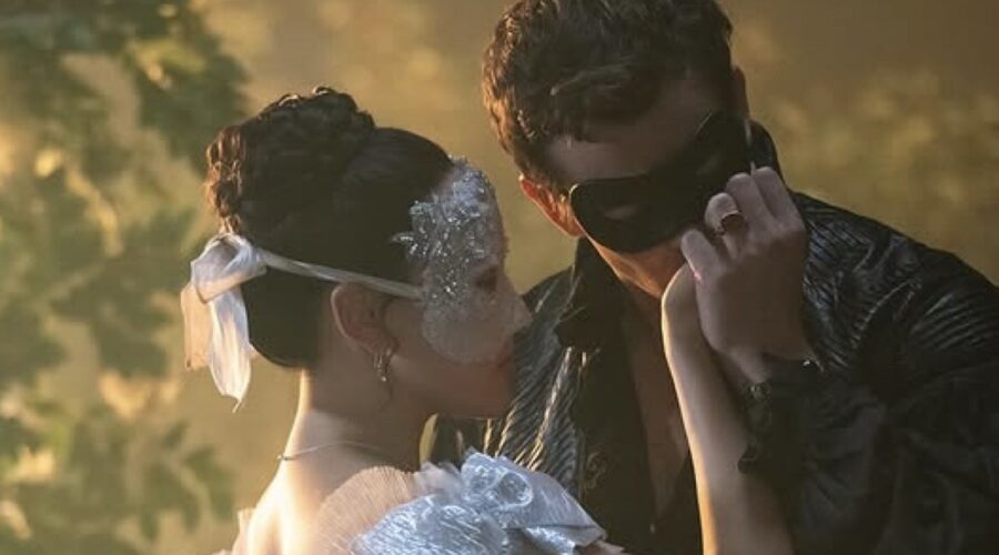 Luke Thompson E Yerin Ha In Bridgerton 4 Credits Netflix