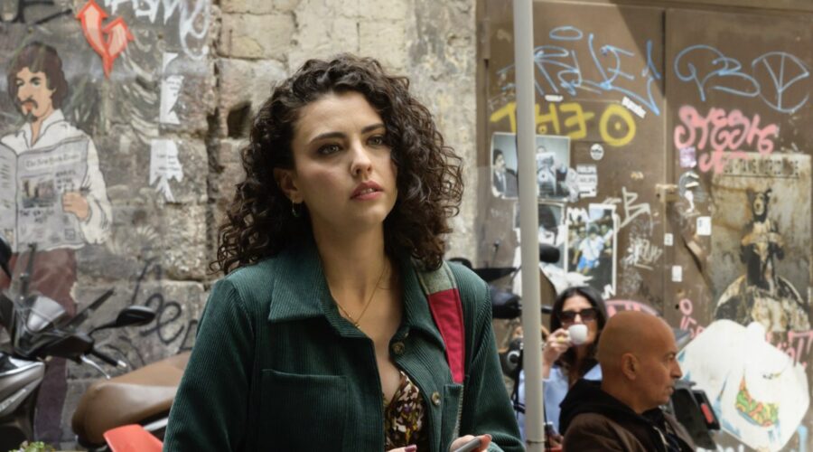 Chiara Russo (Fiore) in una scena di “Mina Settembre 3”. Credits: Anna Camerlingo e Rai.