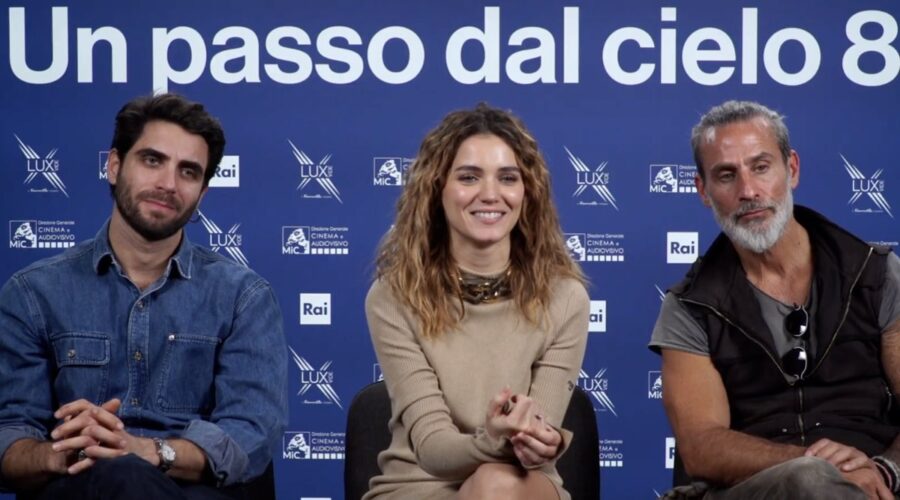 Intervista a Marco Rossetti (Nathan), Giusy Buscemi (Manuela) e Raz Degan (Stephen). Per “Un Passo Dal Cielo 8”. Credits: Tvserial.it.