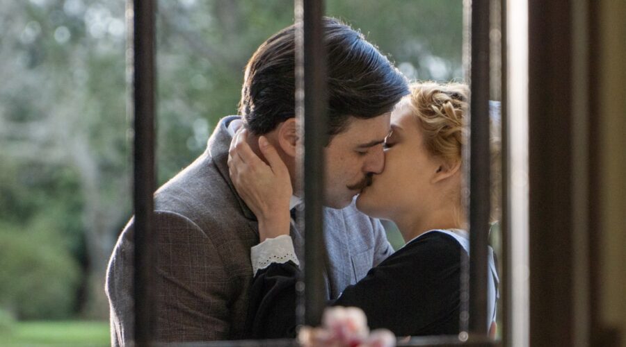 La Promessa Iii - 351 Retequattro - 1a Tv Arturo Sancho (Manuel Luján); Ana Garces (Jana Exposito) Credits Rete In Rete