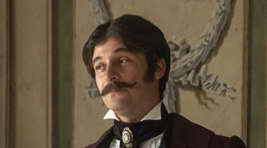 Lino Guanciale (Vampa) in una scena de “Il Conte di Montecristo”. Credits: Rai e Claudio Iannone.