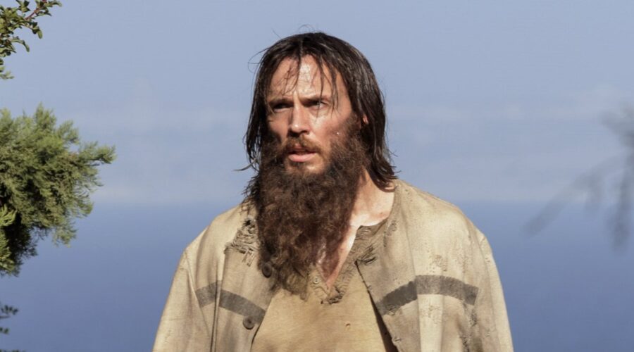 Sam Claflin (Edmond) in una scena de “Il Conte di Montecristo”. Credits: Rai.