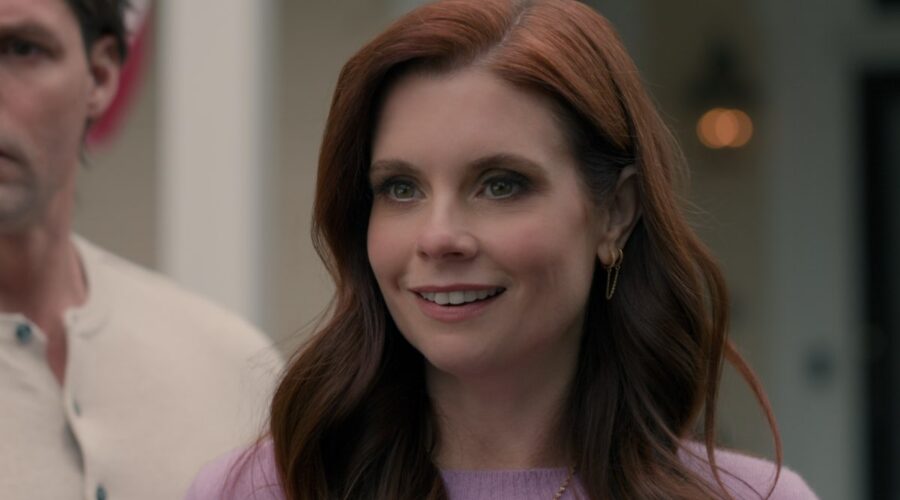 Sweet Magnolias. (L To R) Justin Bruening As Cal Maddox And Joanna Garcia Swisher As Maddie Townsend In Episode 402 Of Sweet Magnolias. Credit: Courtesy Of Netflix/© 2024 Netflix, Inc.