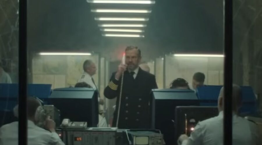 Una scena dal trailer di “Whiskey on the Rocks”. Credits: Hulu.