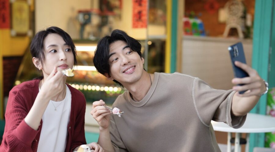 Da sinistra: Alice Ko (I-ling) e Jasper Liu (Zeng Xue-you) in una scena di “I Am Married... but!”. Credits: Netflix.