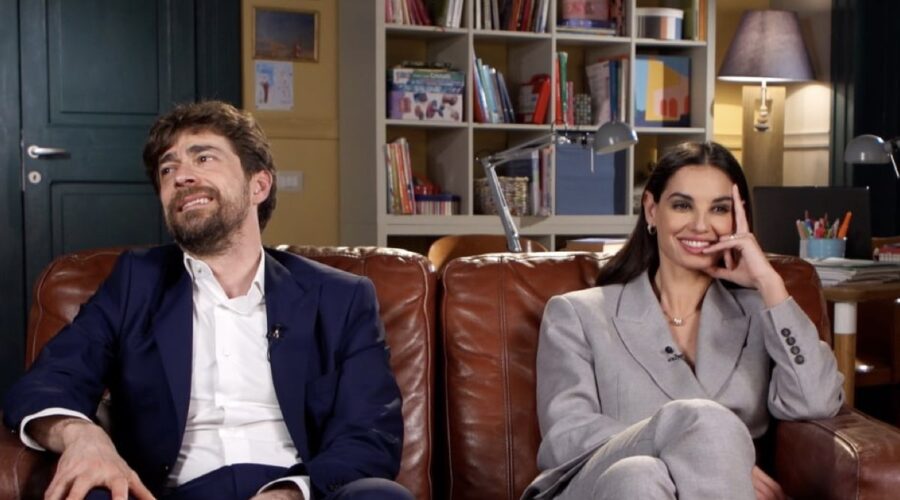 Da sinistra: Giovanni Scifoni (Lorenzo) e Francesca Chillemi (Suor Azzurra) nell'intervista a “Che Dio ci Aiuti” 8. Credits: Tvserial.it